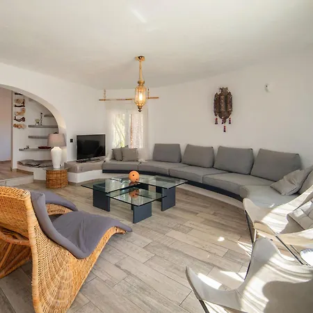 Villa Moonlight By Interhome